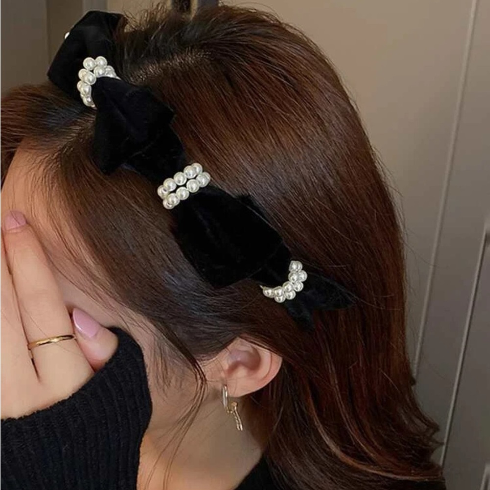 Velvet bow and faux pearl headband